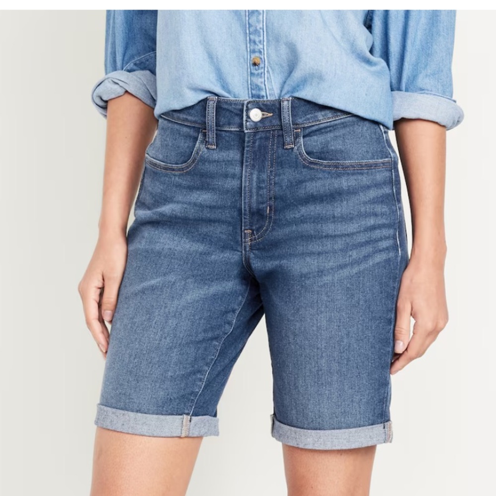 Old Navy Women’s Wow Jean Shorts - 9 inch inseam - New Moon